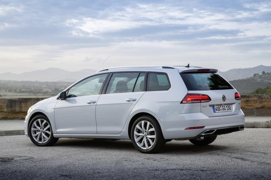  Volkswagen Golf TSI Variant 2017 года  (WW) (фото 11 из 31)
